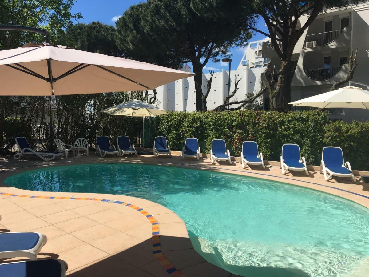 Hotel Les Rives Bleues Ла Гранде-Моте Екстериор снимка