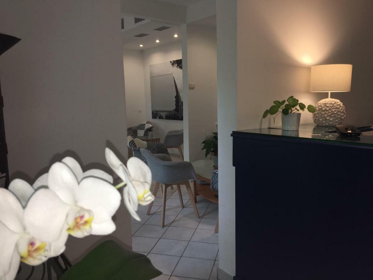 Hotel Les Rives Bleues Ла Гранде-Моте Екстериор снимка